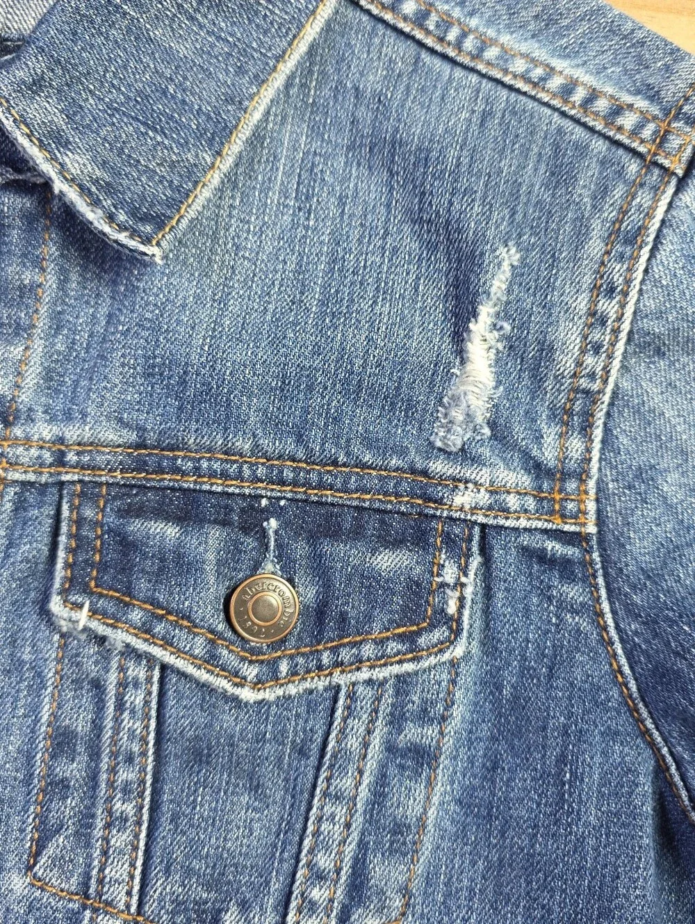 Abercrombie Kids Distressed Denim Trucker Jacket USA Flag Blue 13/14